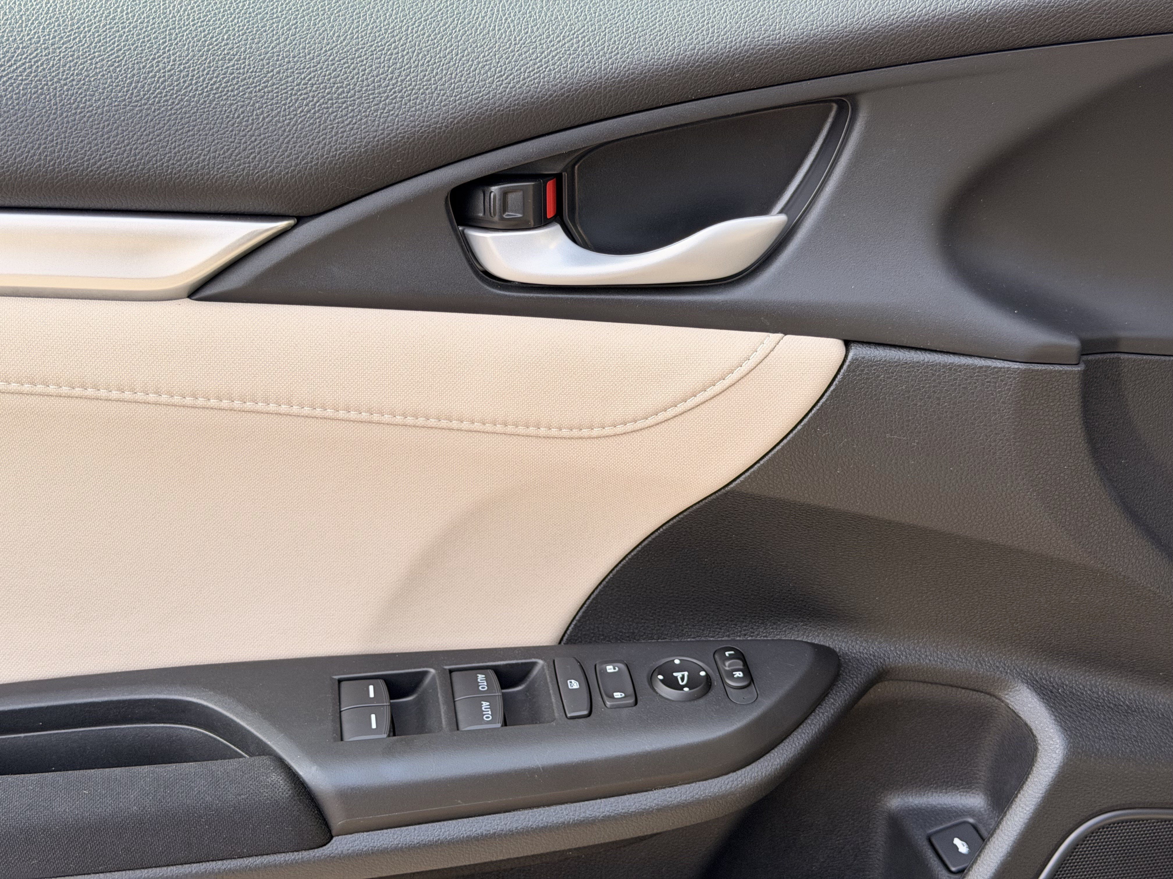 Certified 2018 Honda Civic EX image 11