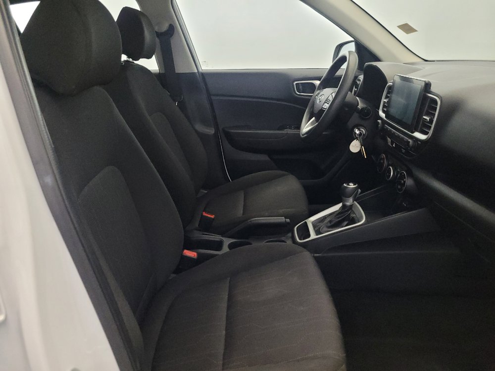 Used 2021 Hyundai Venue SE FWD image 21