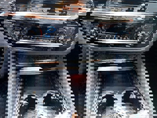 Used 2022 BMW M550i xDrive w/ Executive Package image 23