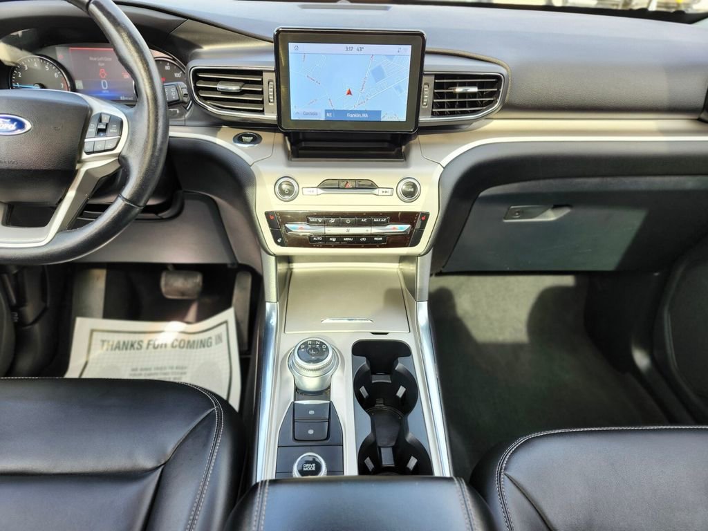 Certified 2022 Ford Explorer XLT w/ Equipment Group 202A image 14