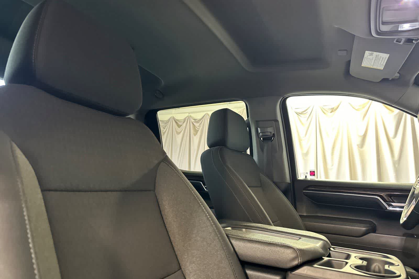 Used 2024 GMC Sierra 1500 Elevation w/ LPO, Elevation Black Package AWD/4WD image 18