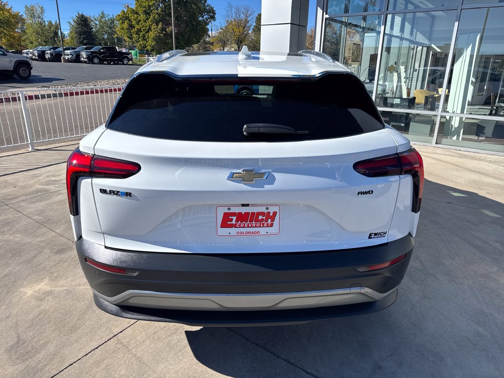 Used 2024 Chevrolet Blazer EV LT AWD/4WD image 4