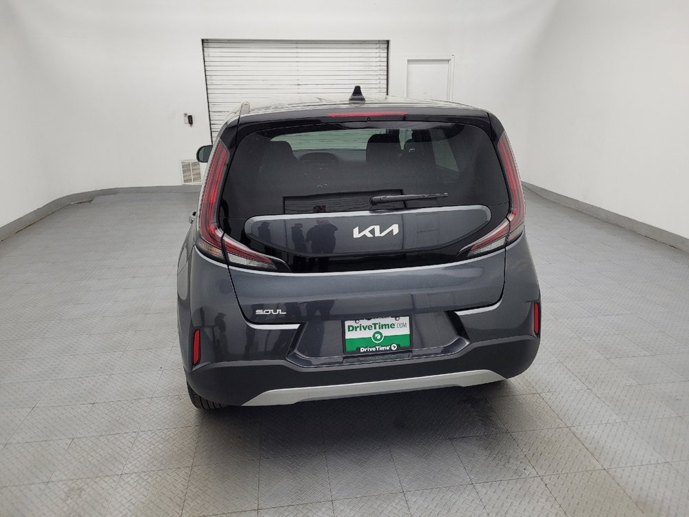 Used 2025 Kia Soul LX image 6