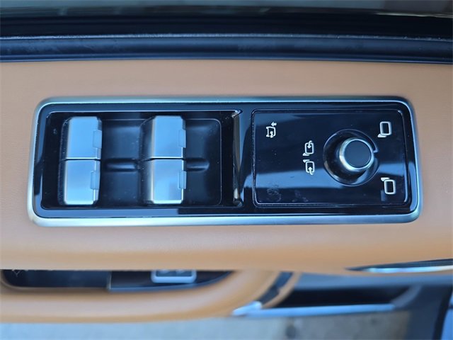 Used 2021 Land Rover Range Rover Autobiography Fifty Edition image 26