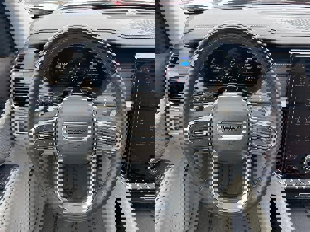 Used 2024 GMC Acadia Denali w/ Super Cruise Package image 9