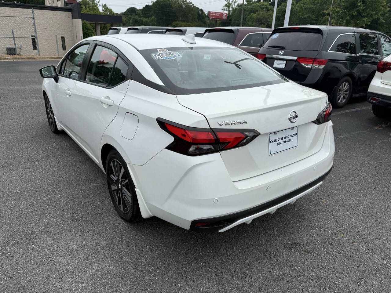 Used 2020 Nissan Versa SV image 4