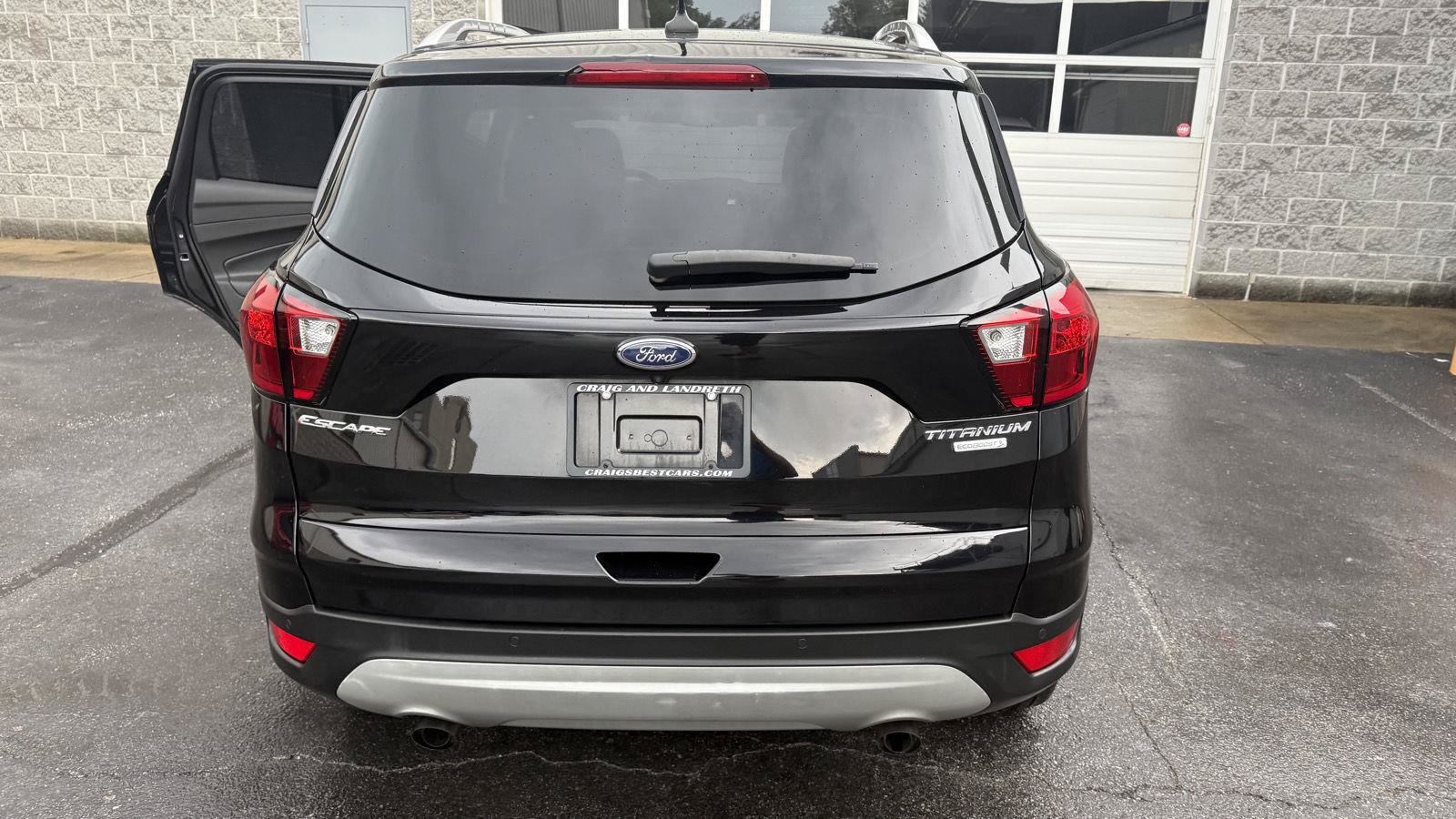 Used 2019 Ford Escape Titanium FWD image 3