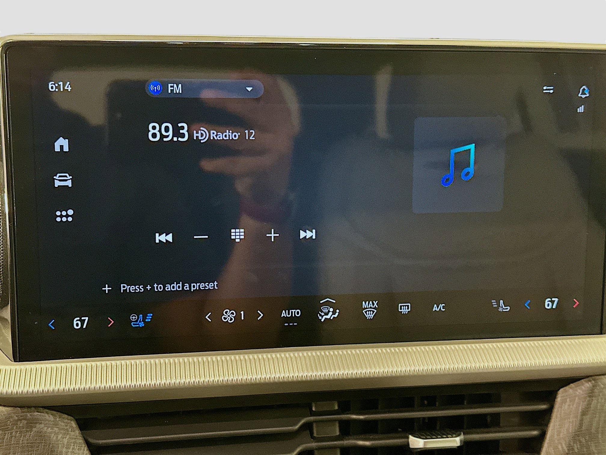 Used 2025 Ford Explorer Platinum w/ LUX Leather Package image 21