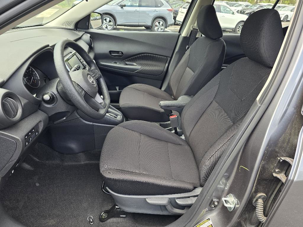 New 2025 Nissan Kicks Play S image 12