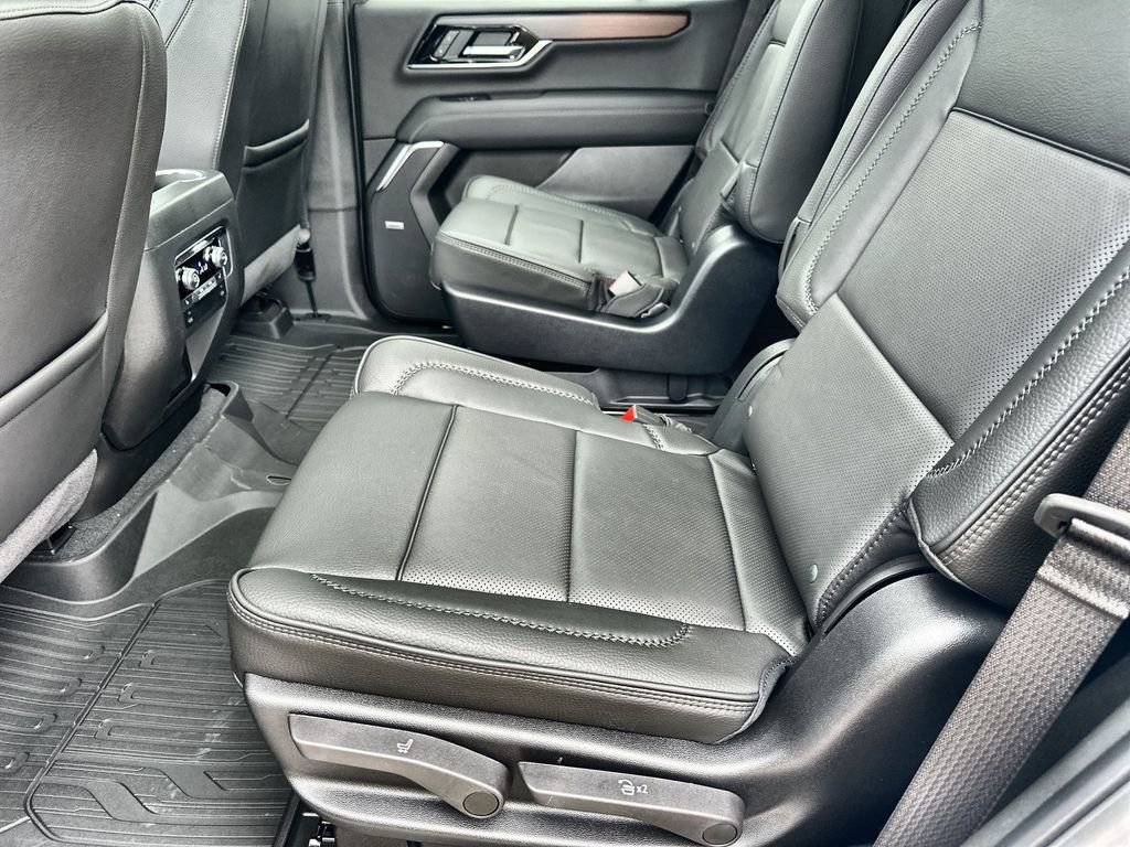 New 2026 GMC Yukon Denali w/ Sun & Power Step Package image 16