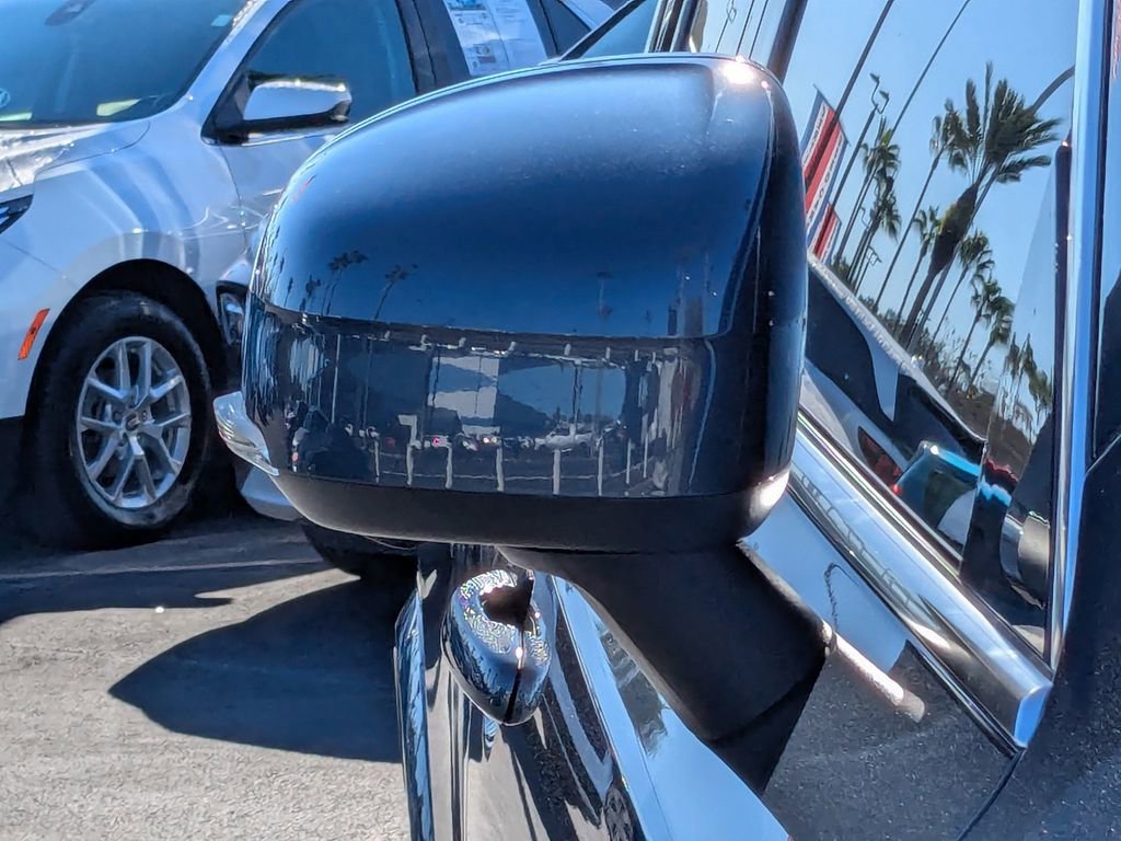 Used 2024 Volvo XC90 B6 Ultimate w/ Protection Package Premier image 12