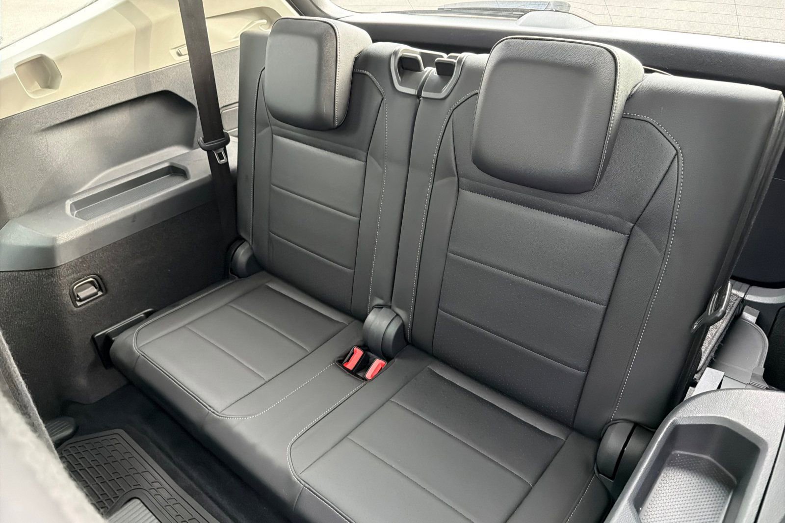 Used 2019 Volkswagen Tiguan SE w/ Panoramic Sunroof Package image 20