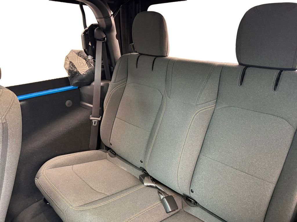 Used 2024 Jeep Wrangler Sport S image 16