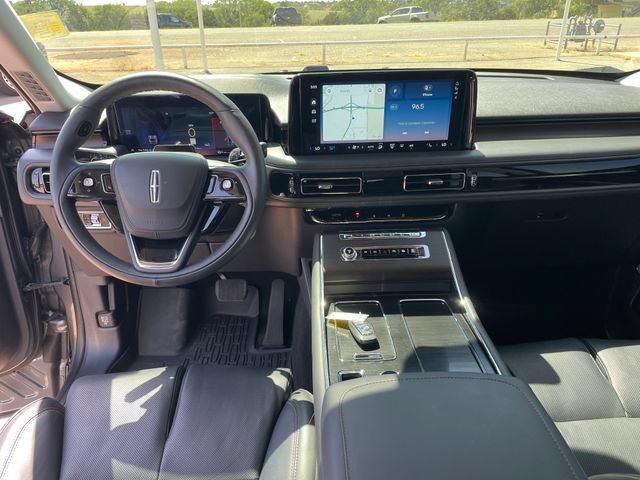 Used 2025 Lincoln Aviator Reserve w/ Equipment Group 201A AWD/4WD image 21