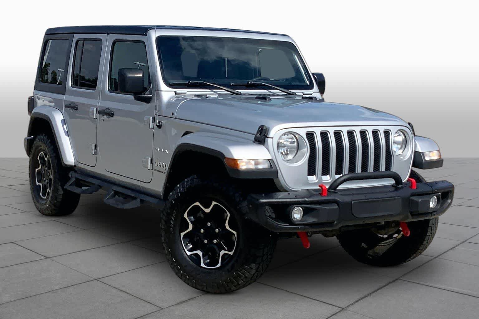 Used 2023 Jeep Wrangler Unlimited Sahara AWD/4WD image 3