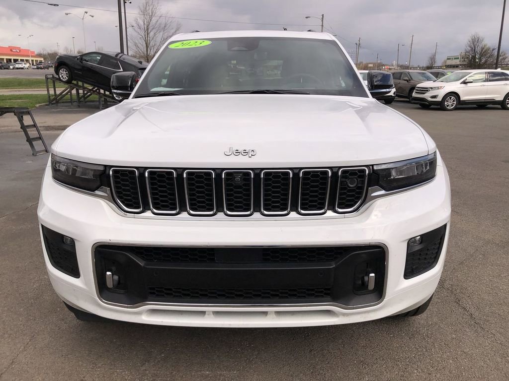 Used 2023 Jeep Grand Cherokee L Overland w/ Advanced Protech Group III AWD/4WD image 16