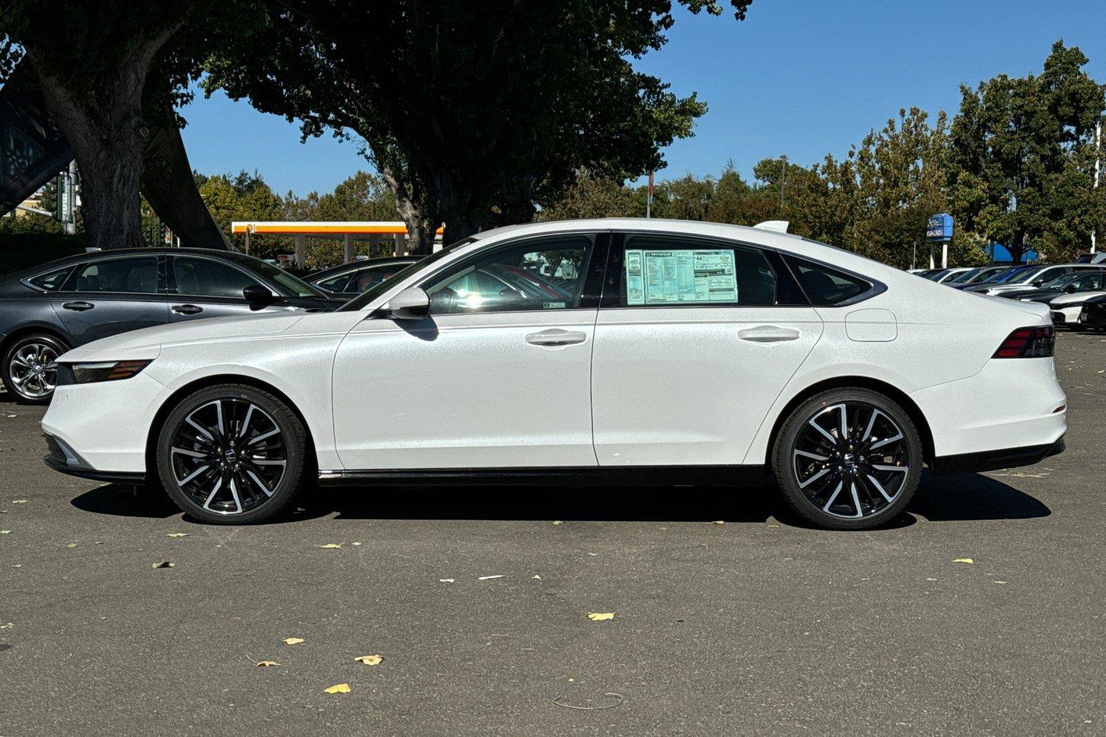 New 2025 Honda Accord Touring image 7