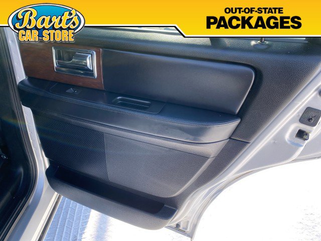 Used 2017 Lincoln Navigator Select image 11