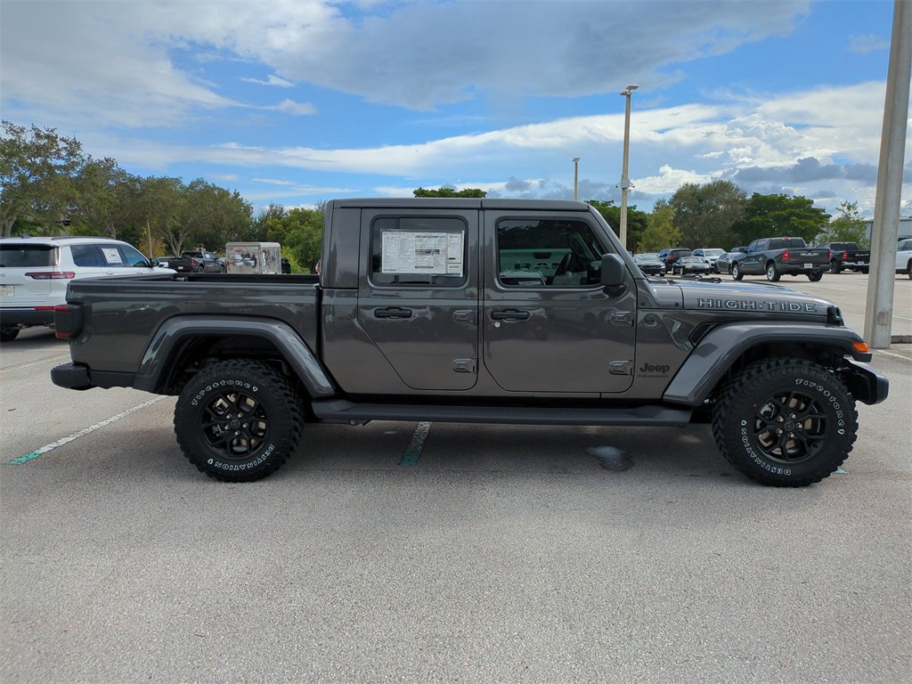 New 2025 Jeep Gladiator Sport image 4