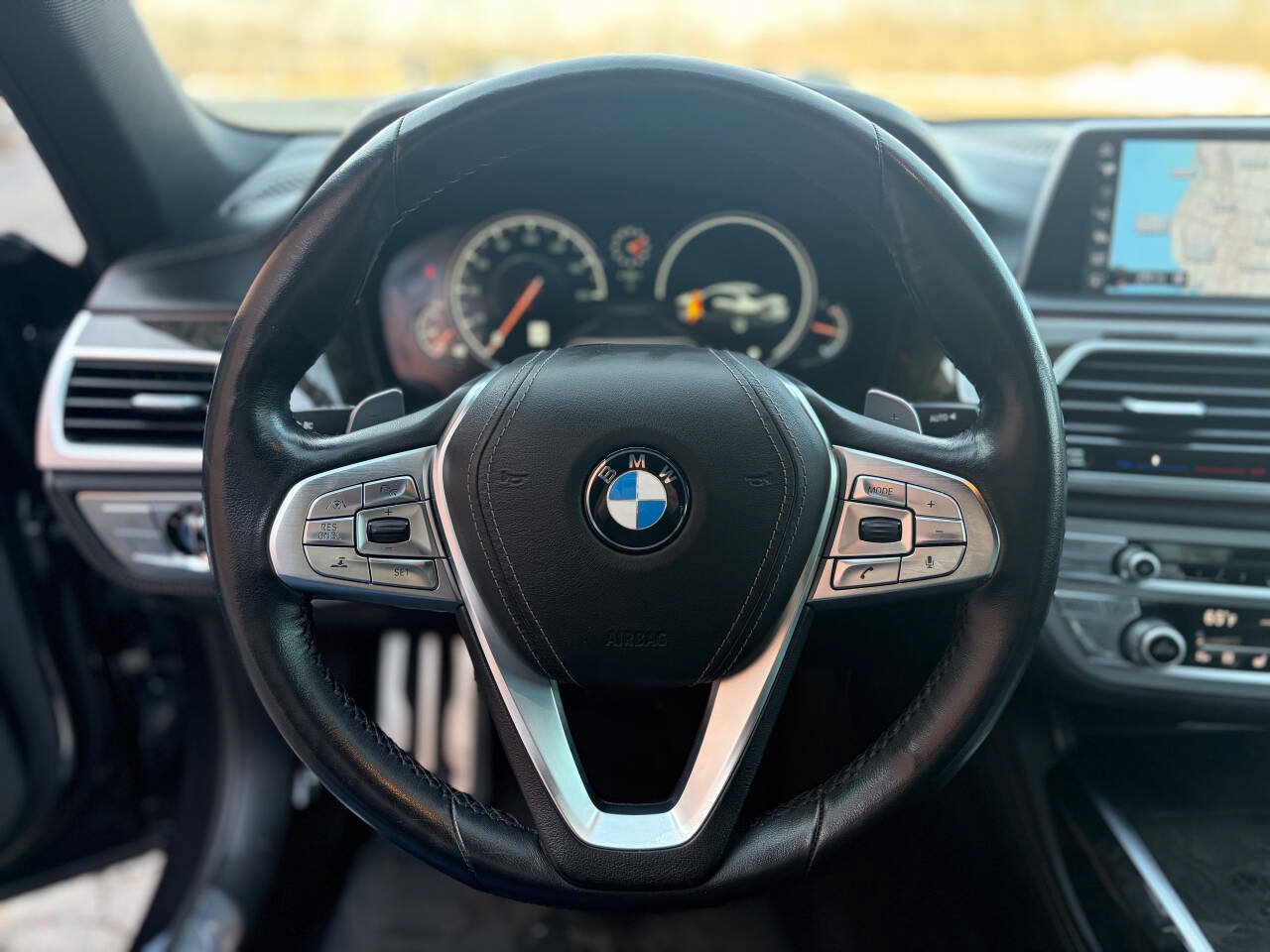 Used 2016 BMW 750i xDrive AWD/4WD image 29