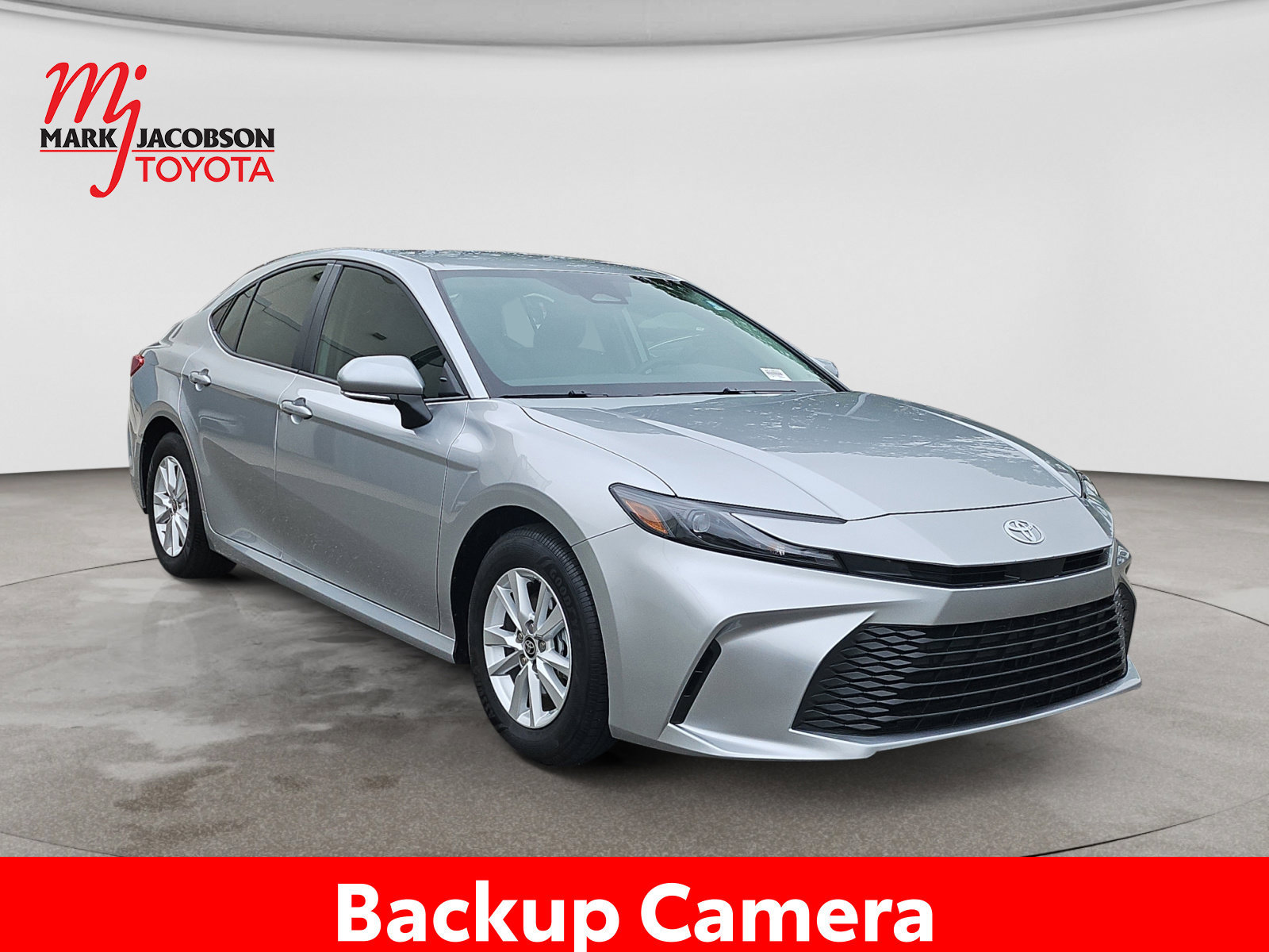 Used 2026 Toyota Camry LE FWD image 5