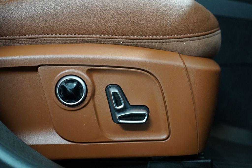 Used 2023 Maserati Levante GT AWD/4WD image 30