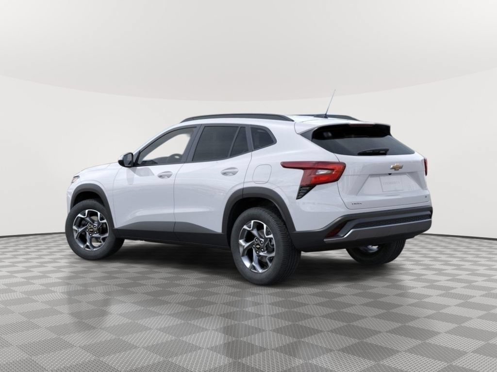 New 2026 Chevrolet Trax LT w/ Driver Confidence Package FWD image 3