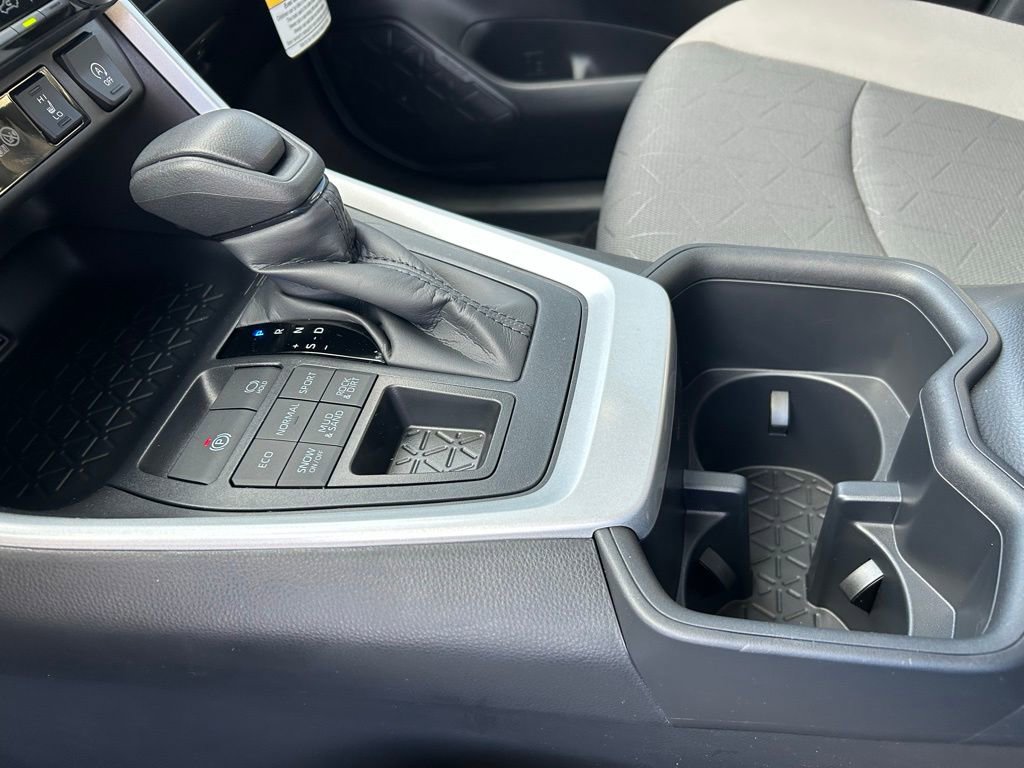 Used 2025 Toyota RAV4 XLE w/ Convenience Package image 22
