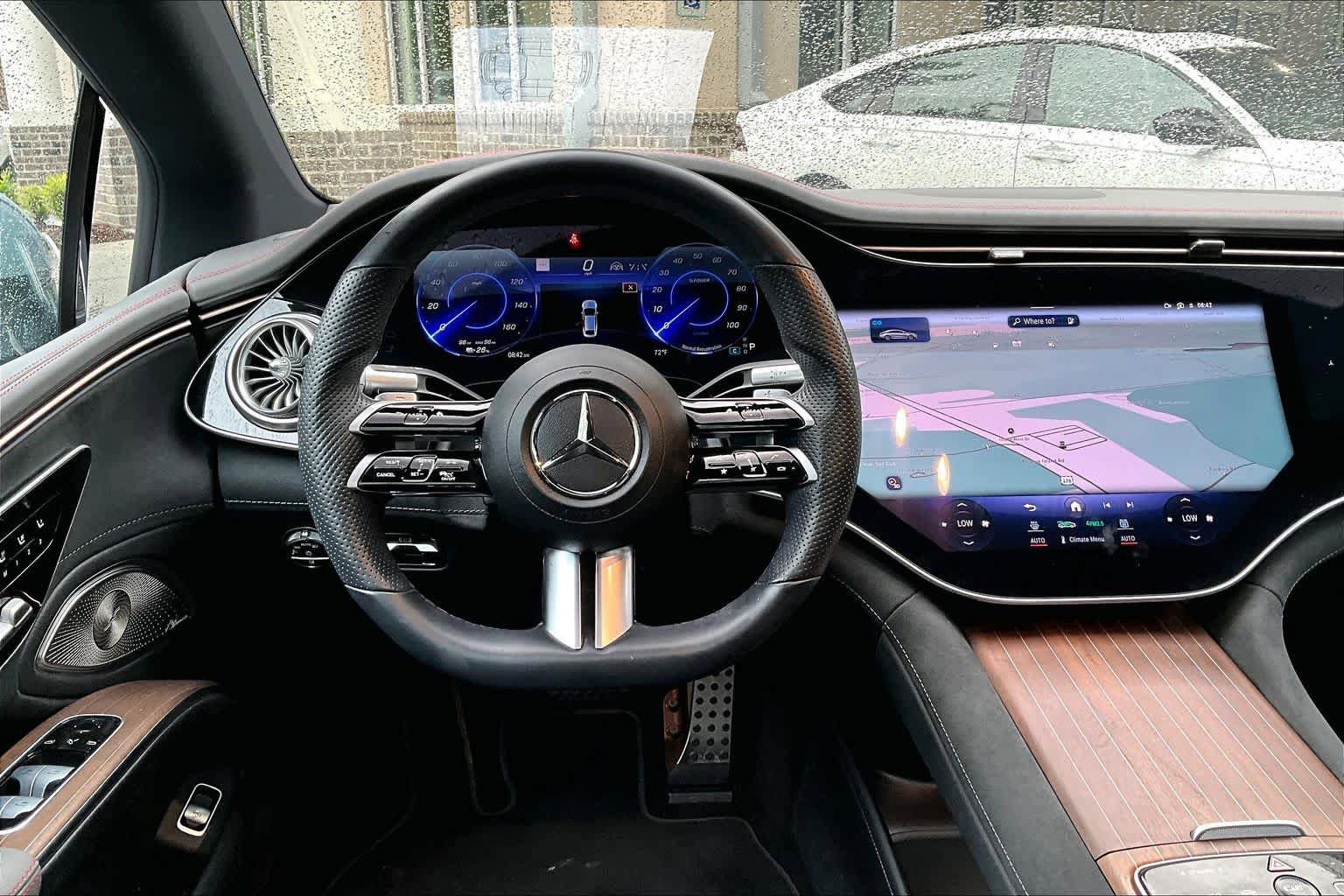 Used 2022 Mercedes-Benz EQS 580 4MATIC Sedan image 5