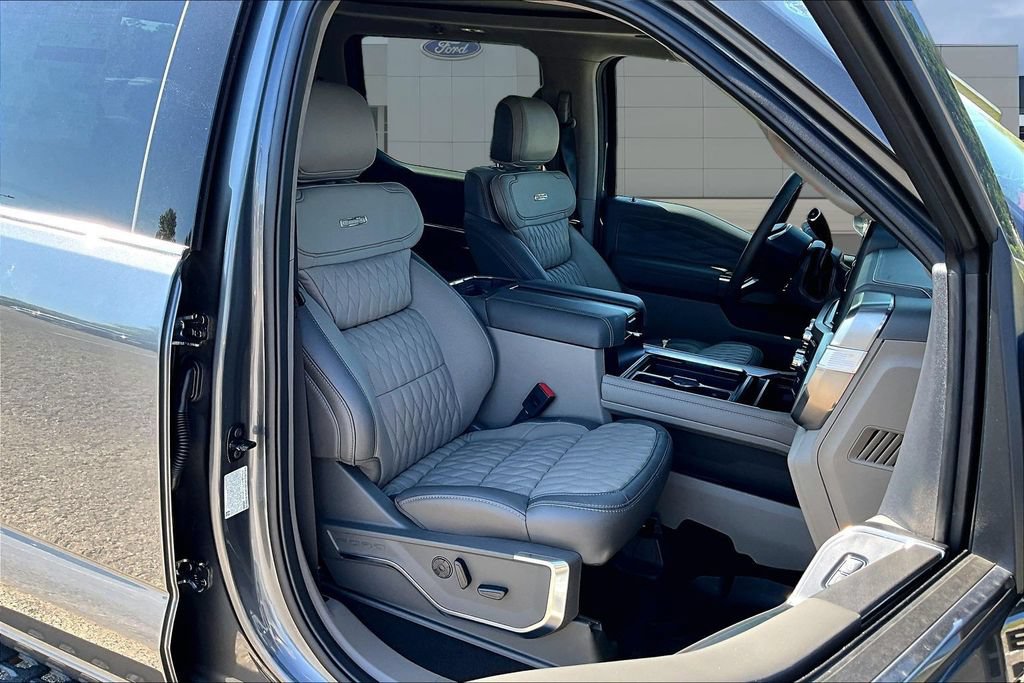 New 2026 Ford F250 Platinum w/ Platinum Plus Package AWD/4WD image 12