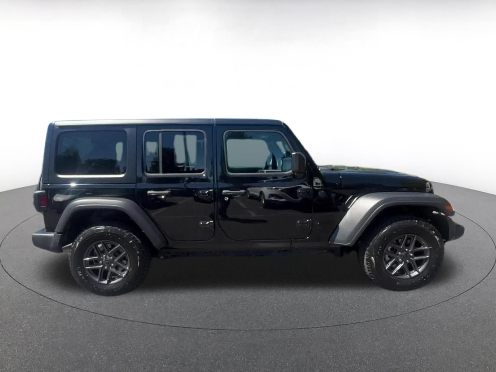 Used 2025 Jeep Wrangler Unlimited Sport AWD/4WD image 13