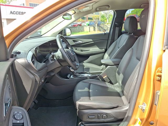 Used 2024 Buick Encore GX Sport Touring w/ Comfort Package image 10