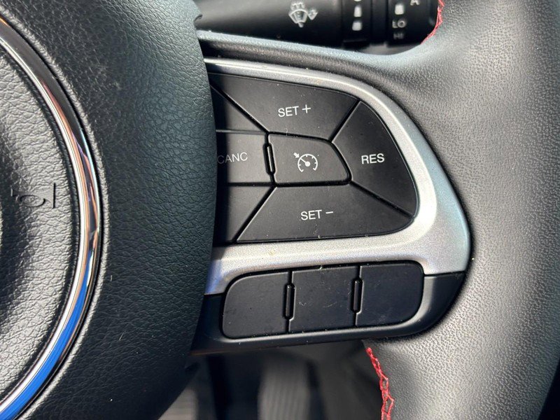 Used 2023 Jeep Renegade Trailhawk image 18