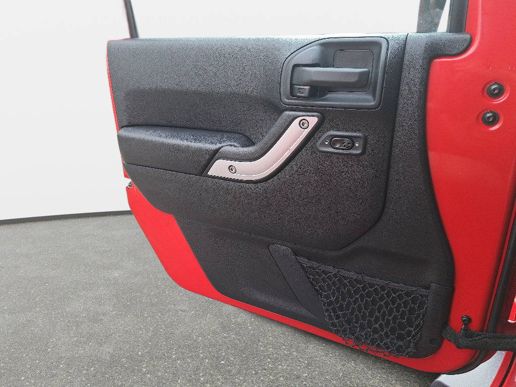 Used 2017 Jeep Wrangler Unlimited Sahara AWD/4WD image 22