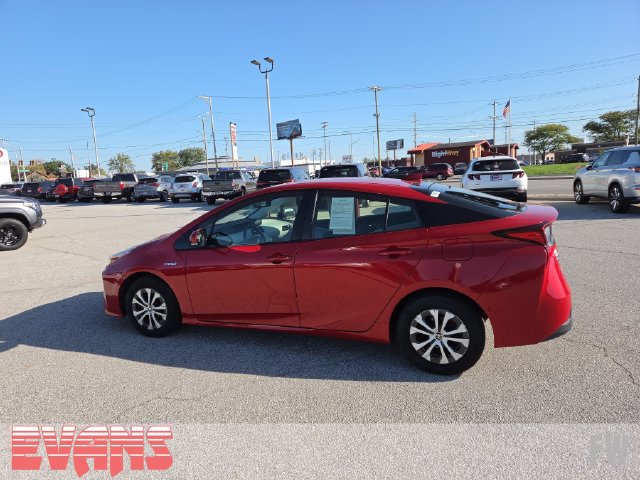 Used 2020 Toyota Prius XLE AWD/4WD image 24