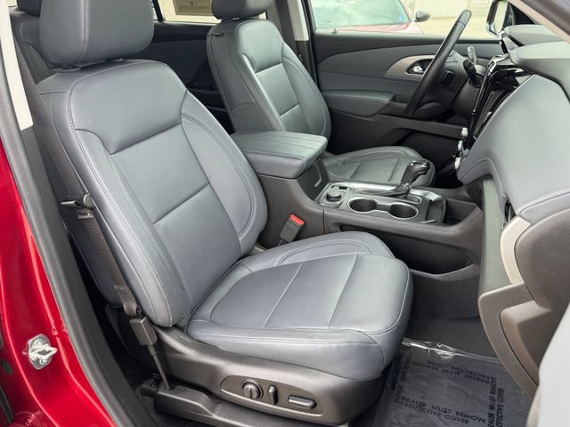 Used 2020 Chevrolet Traverse LT w/ LT Premium Package AWD/4WD image 12