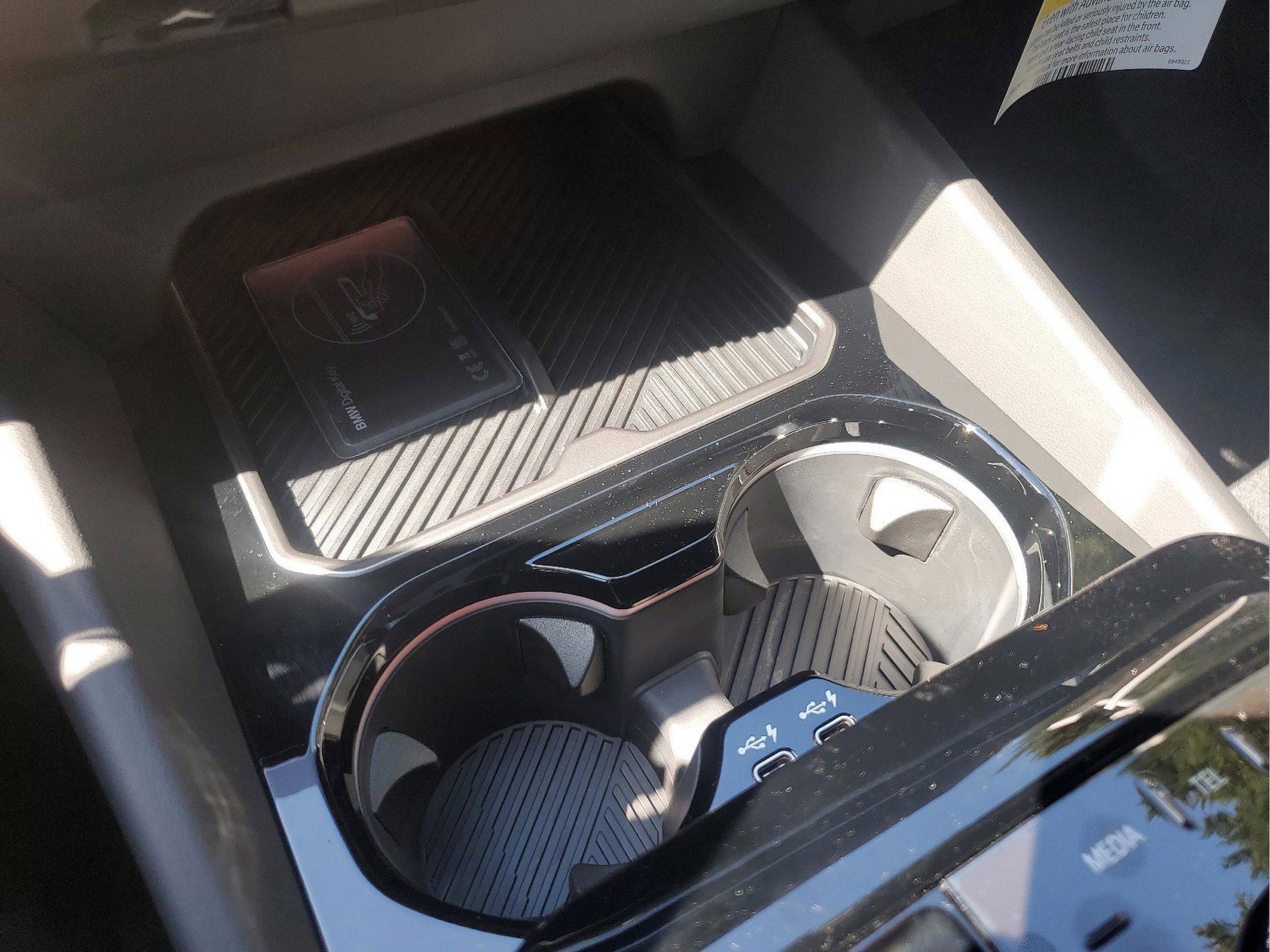 Used 2025 BMW i5 eDrive40i w/ Premium Package image 28