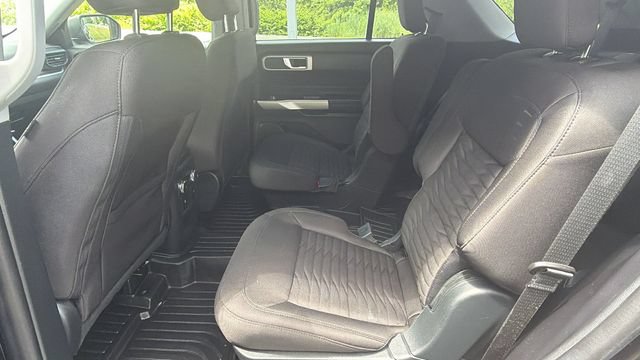 Used 2021 Ford Explorer XLT AWD/4WD image 14