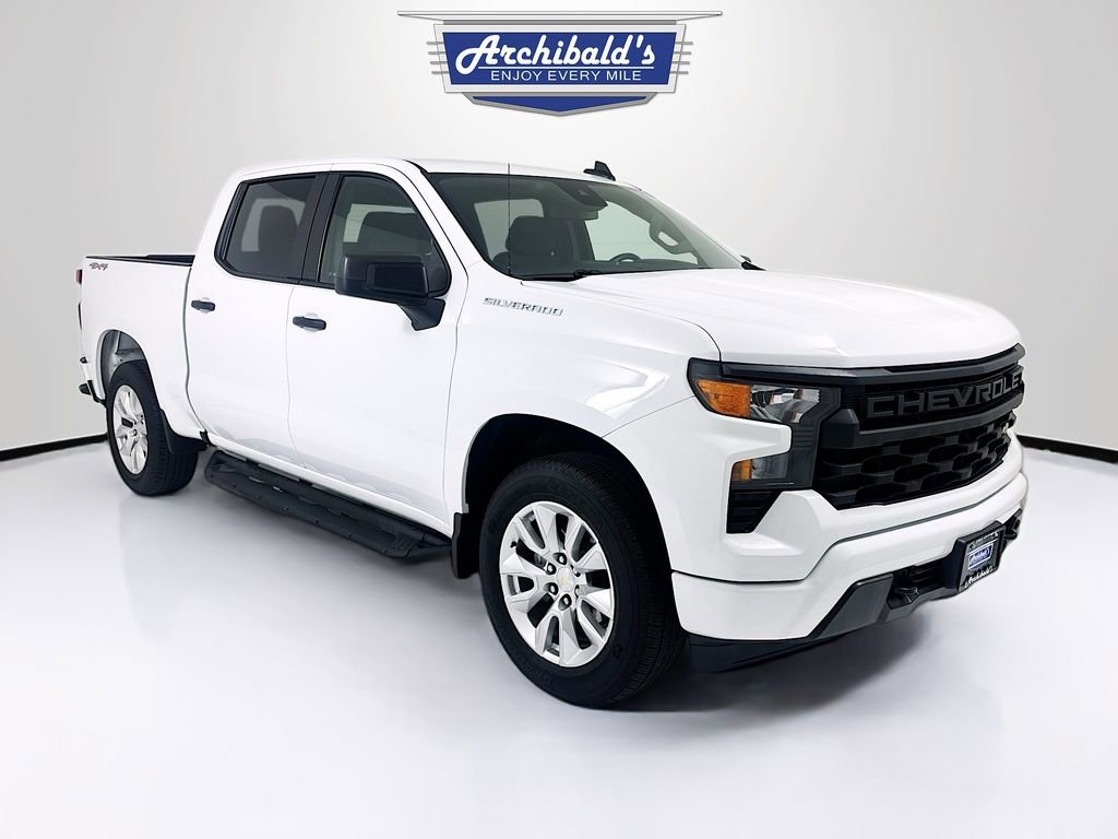 Used 2023 Chevrolet Silverado 1500 Custom image 1