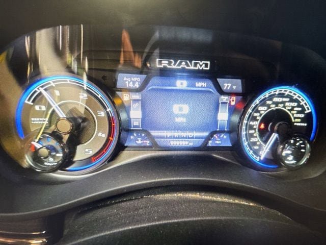 Used 2022 RAM 2500 Limited w/ Night Edition AWD/4WD image 5