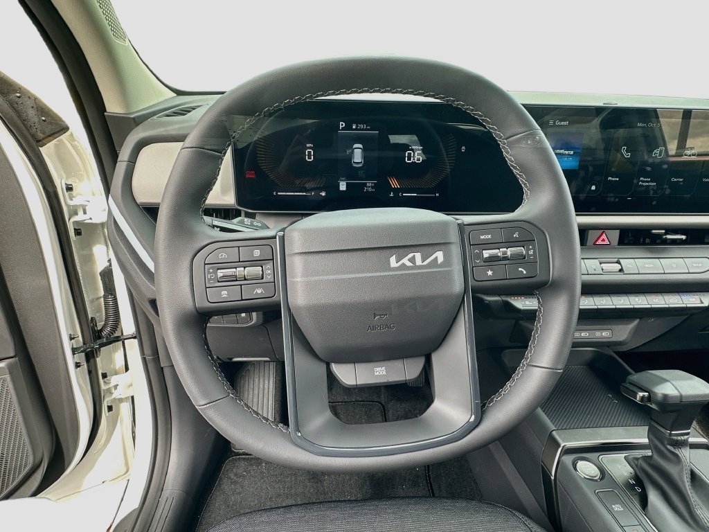 New 2027 Kia Seltos LX FWD image 11