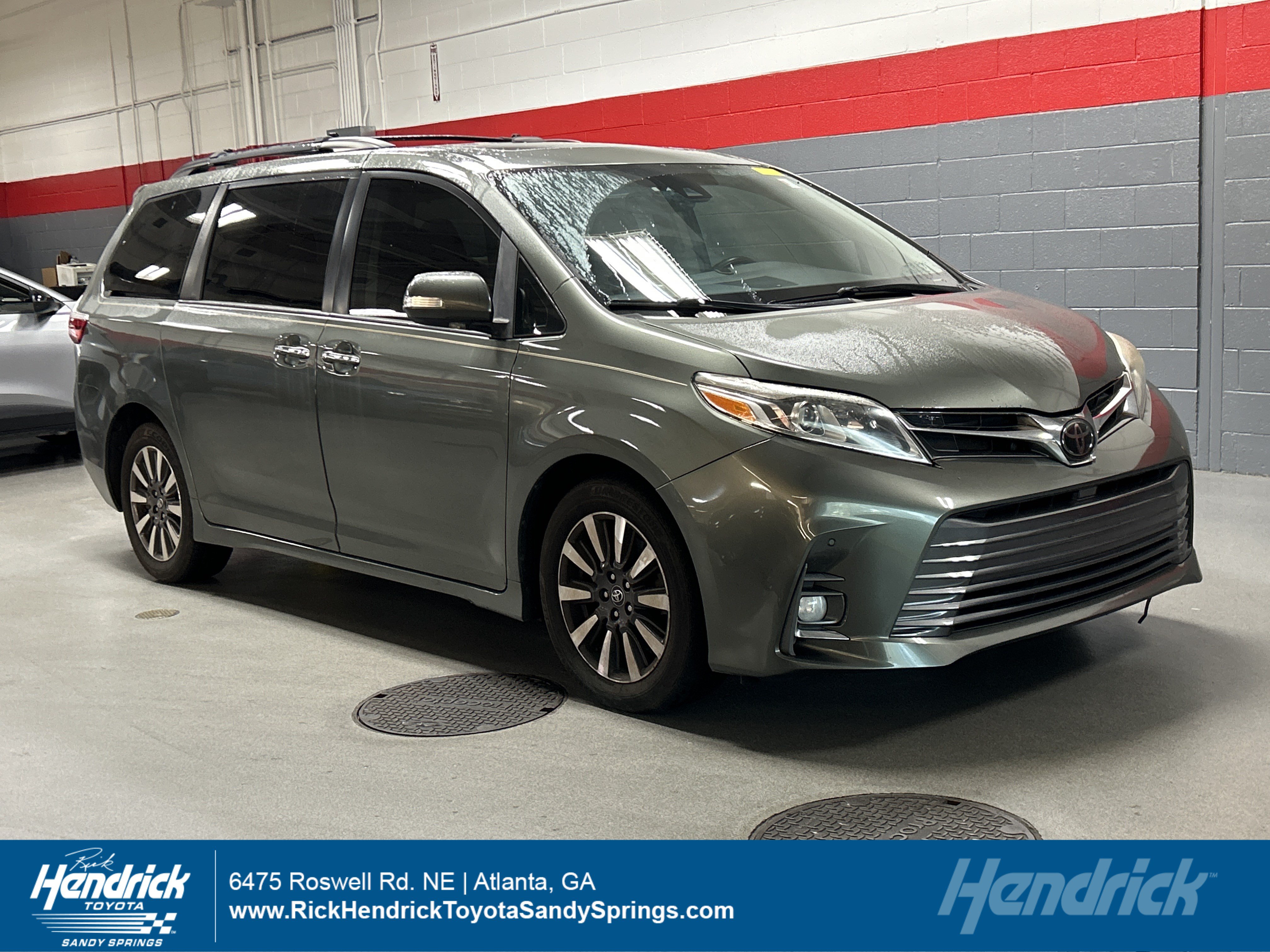 Used 2020 Toyota Sienna Limited FWD image 1