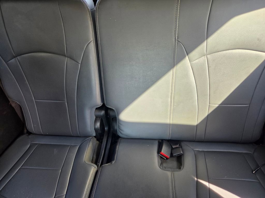 Used 2020 Buick Enclave Essence image 8