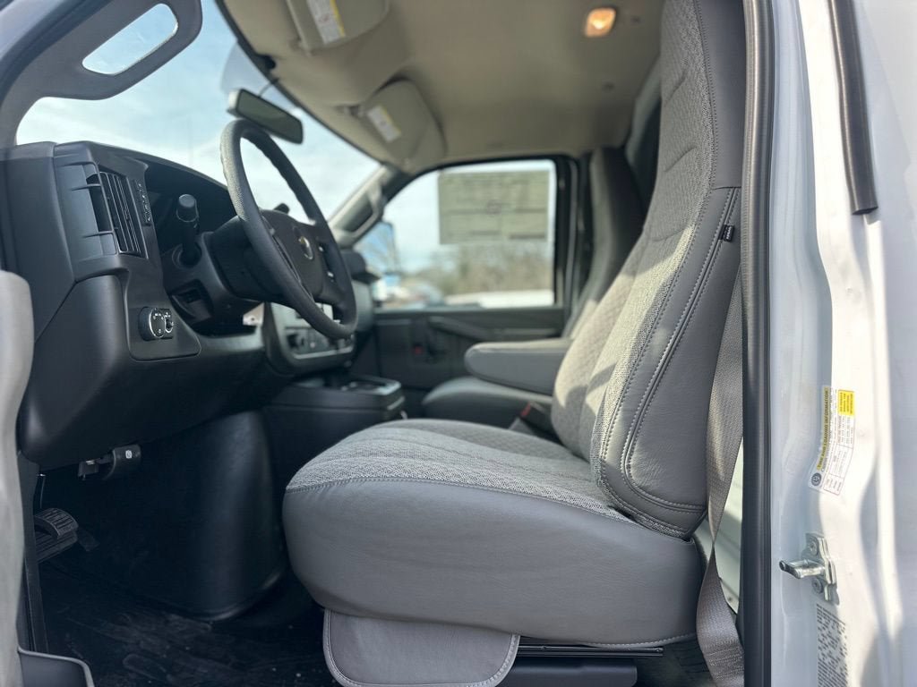New 2026 Chevrolet Express 3500 w/ Power Convenience Package RWD image 19
