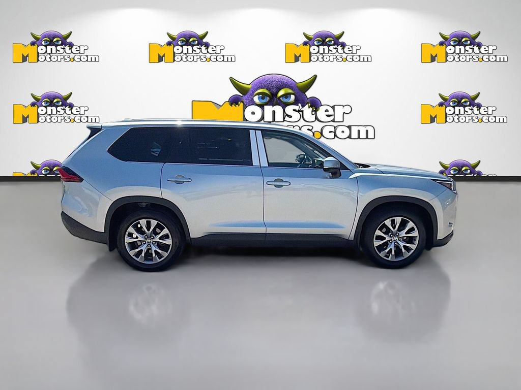 Used 2024 Toyota Grand Highlander AWD Hybrid image 4