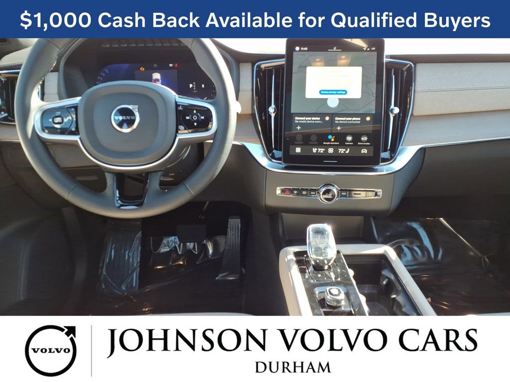 New 2026 Volvo XC90 B6 Plus w/ Protection Package Premier image 8