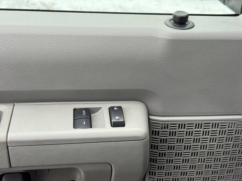 Used 2014 Ford E-350 and Econoline 350 XLT image 26