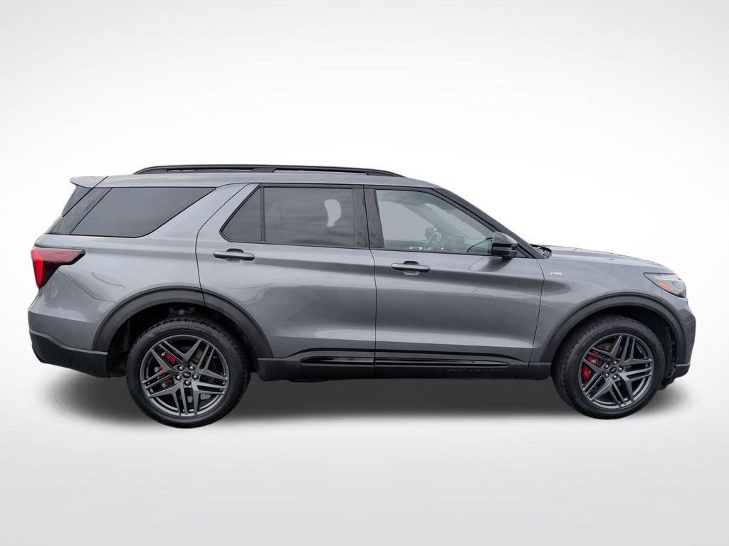 Certified 2025 Ford Explorer ST-Line w/ ST-Line Street Pack AWD/4WD image 9