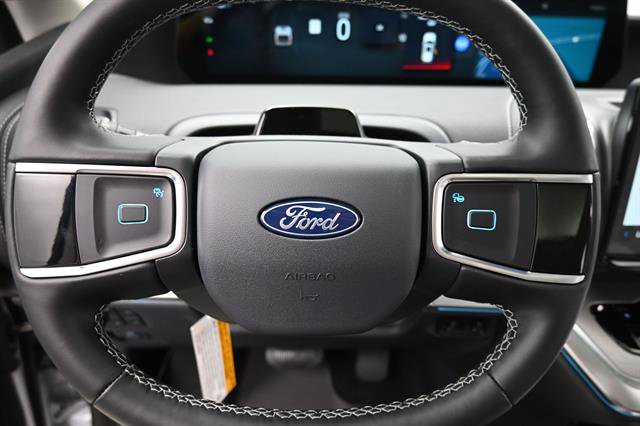 Used 2026 Ford Expedition Max Platinum w/ Driver's Package AWD/4WD image 10