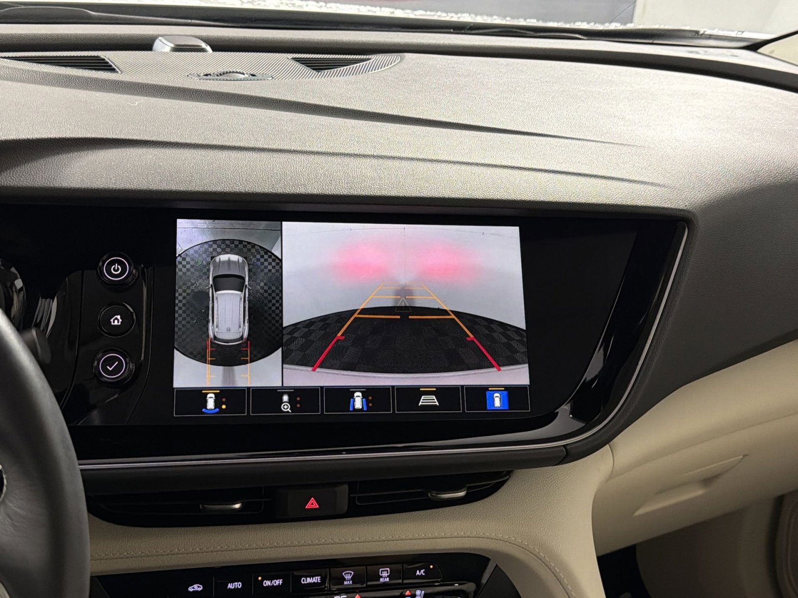 Used 2023 Buick Envision Avenir AWD/4WD image 19